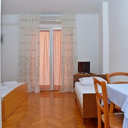 Apartmani Macak II Novalja Εξωτερικό φωτογραφία