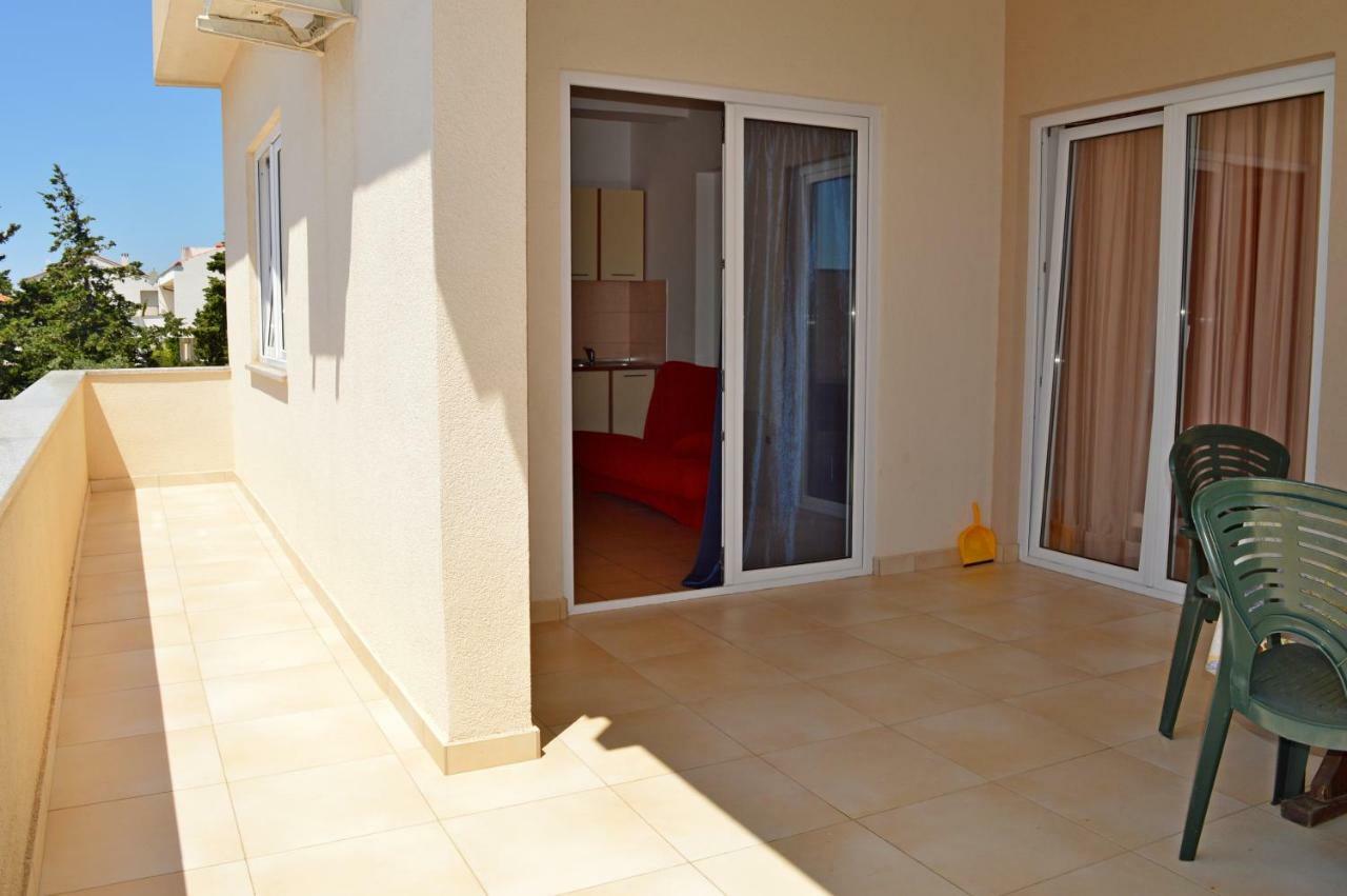 Apartmani Macak II Novalja Εξωτερικό φωτογραφία