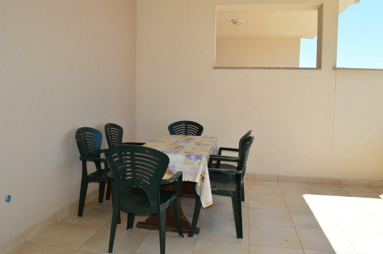 Apartmani Macak II Novalja Εξωτερικό φωτογραφία