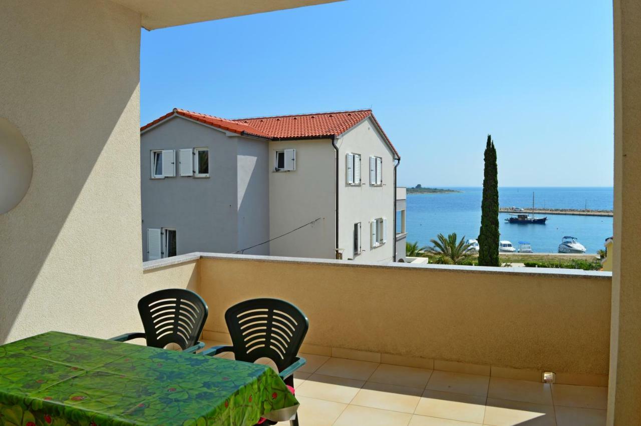Apartmani Macak II Novalja Εξωτερικό φωτογραφία