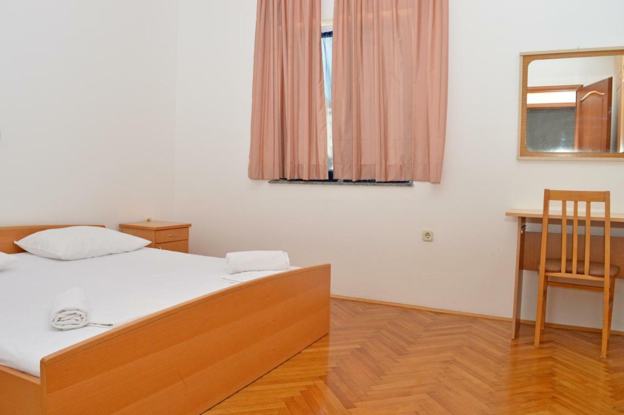 Apartmani Macak II Novalja Εξωτερικό φωτογραφία